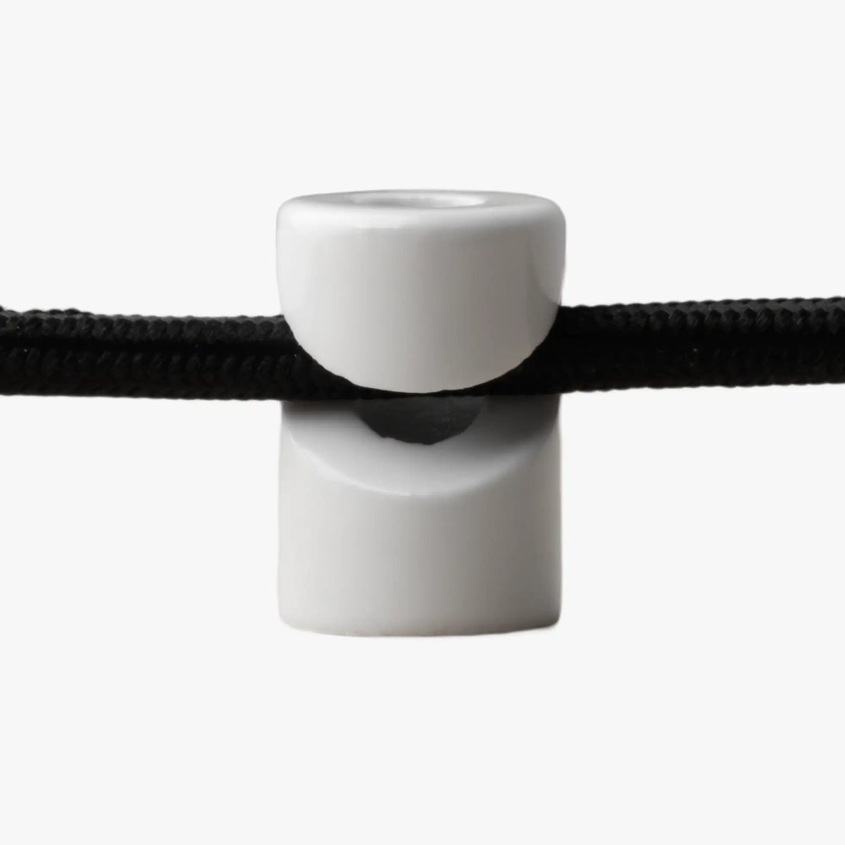 Clara - Cable Management - White