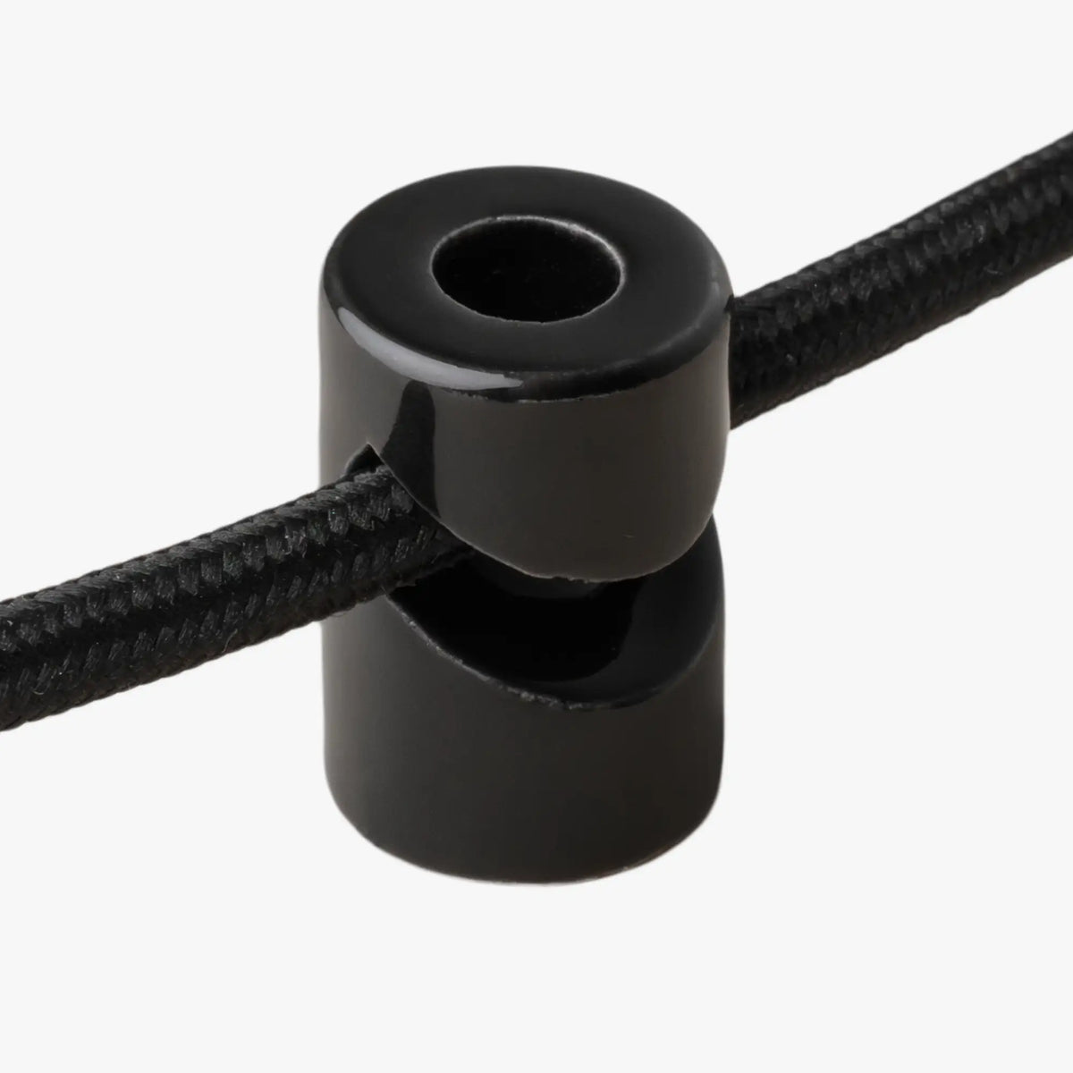 Clara - Cable Management - Black