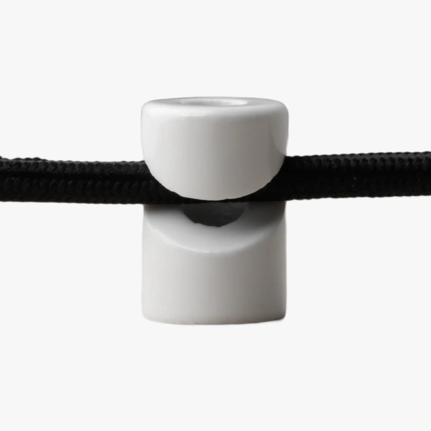 Clara - Cable Management - White